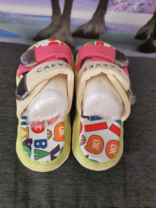 Красиви дамски чехли