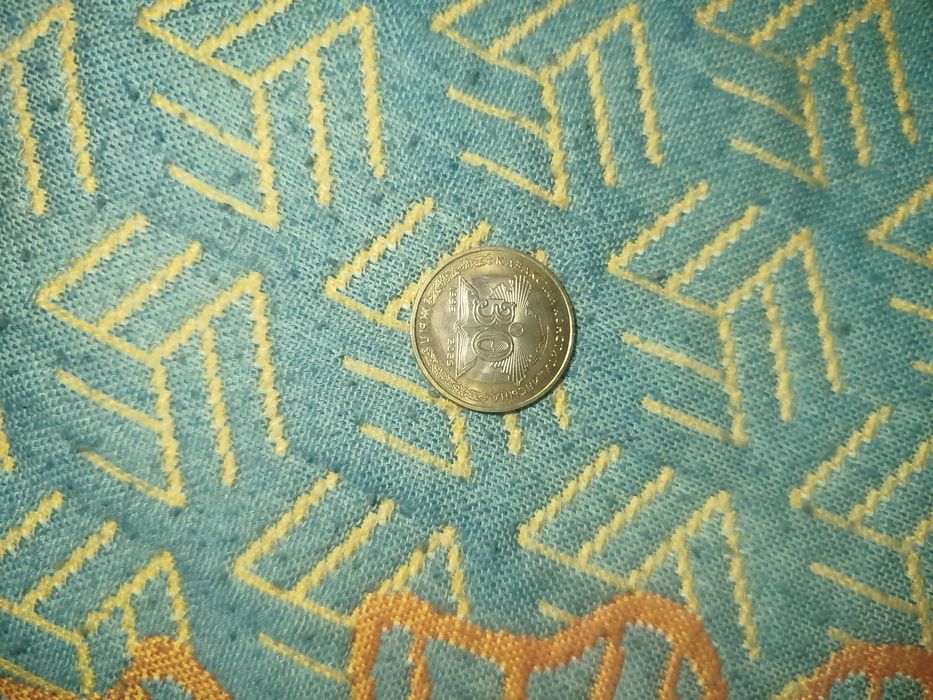 100 тенге 30 лет казахстана колдекционный