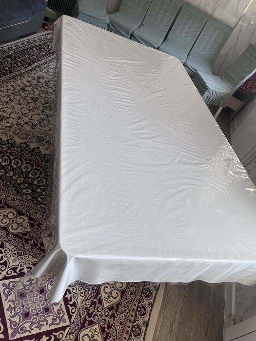 Кухонный стол со стульями