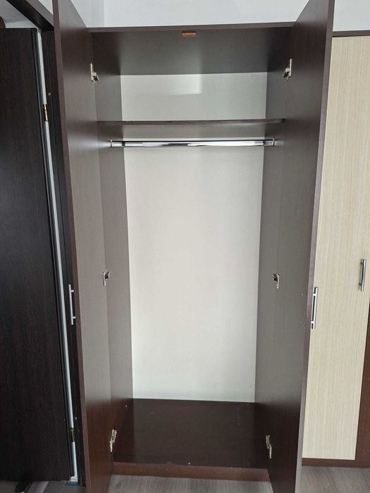 Vand mobila sufragerie si dulap  dormitor  in stare buna