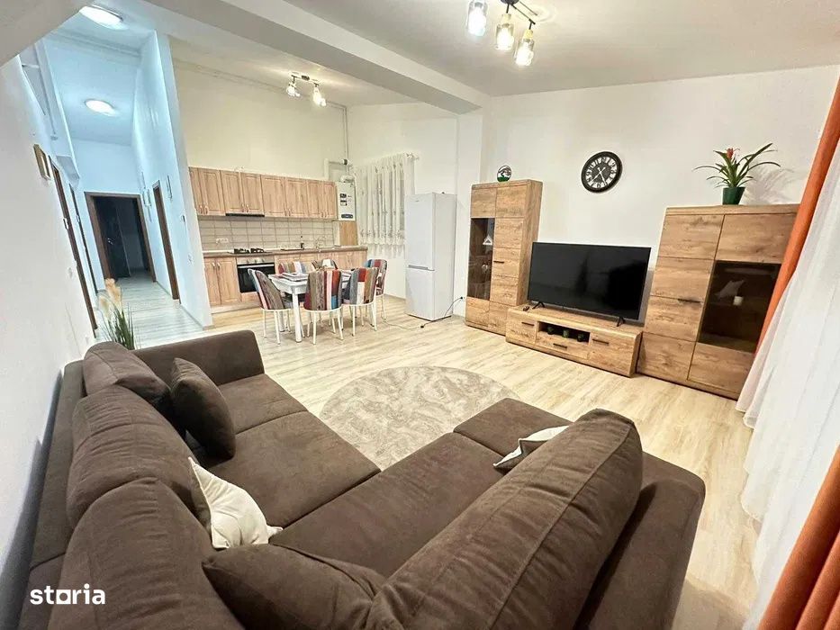 Apartament 3 camere de vanzare | Sisesti | Parcare | Curte — fotografia 1