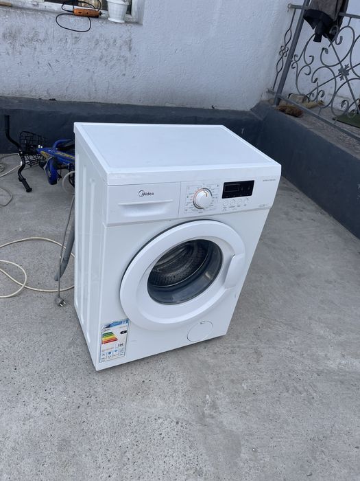 Стралный машина Midea (автомат)