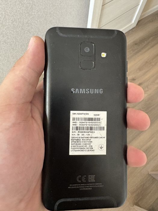 Продам Самсунг Галакси А6 2018 года!!!