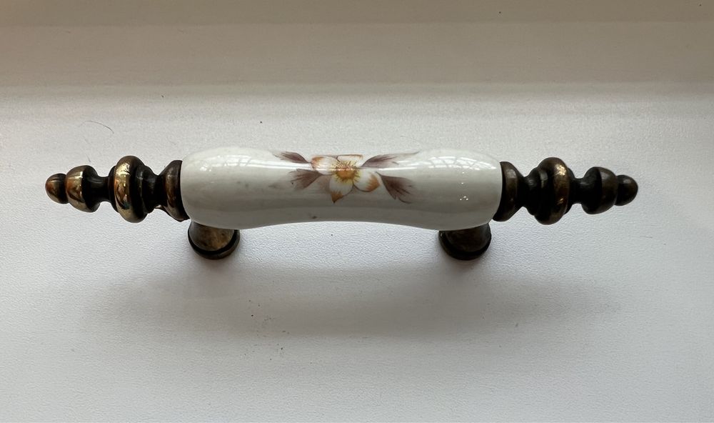 Ручка для мебели