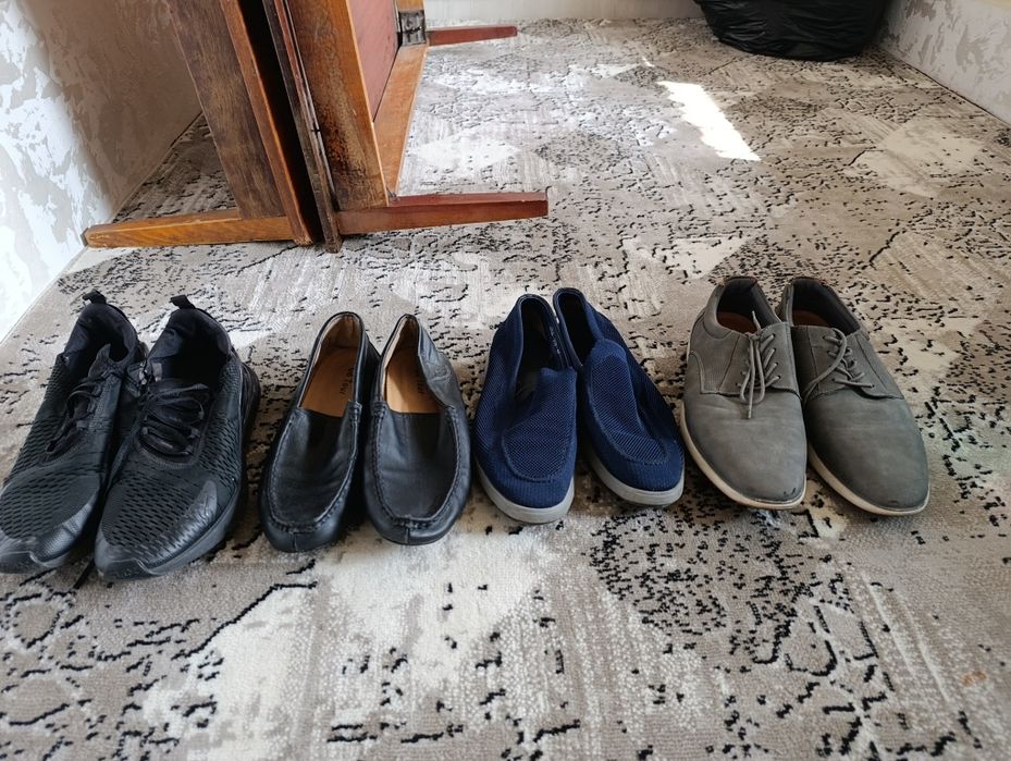 Оек кийимлар  арзон нархларда бериб юборилади