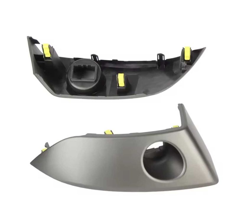 Пластмаси около таблото за Тойота РАВ 4 Toyota RAV4