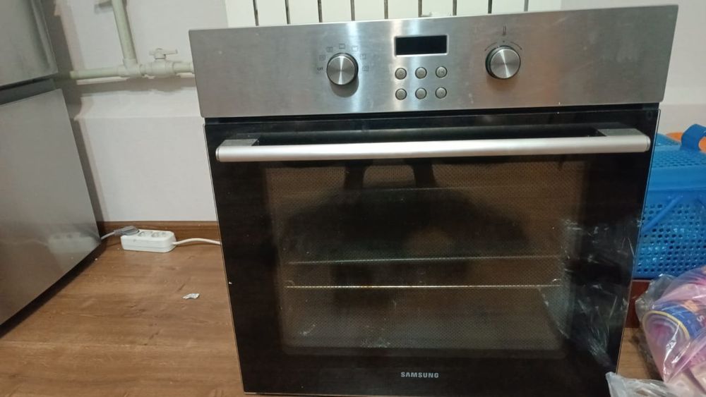 Духовой шкаф Samsung