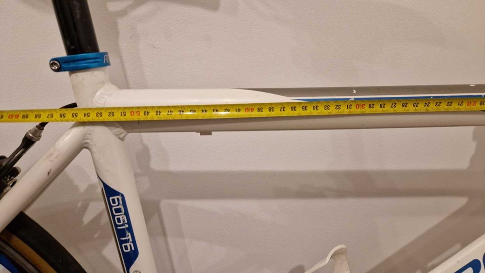 Шосеен велосипед Carera