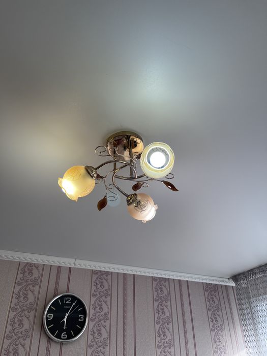 продам бу люстру