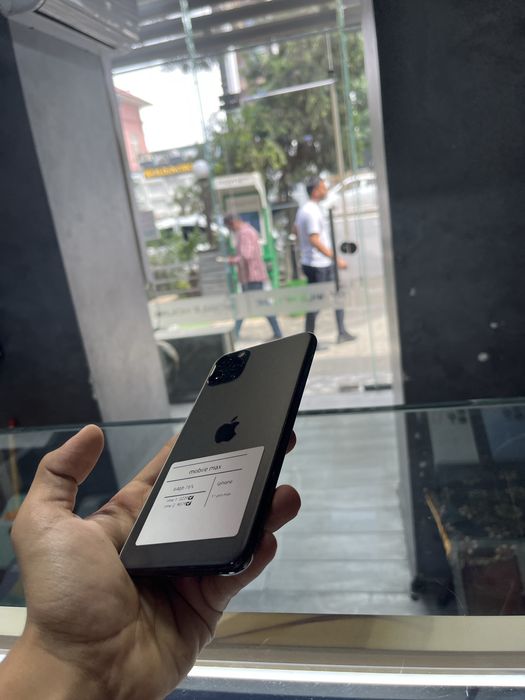Iphone 11 pro max sotiladi