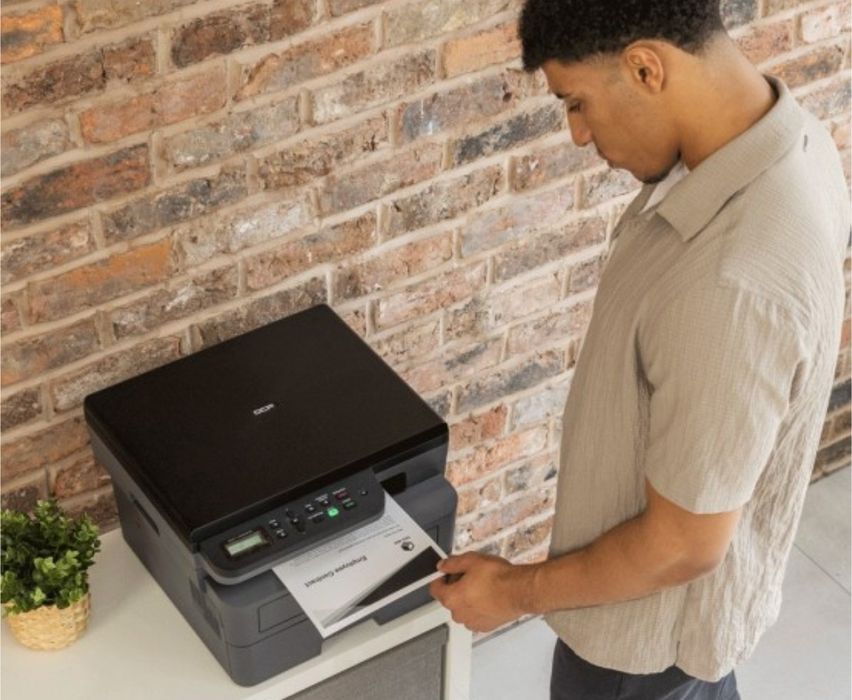 Imprimantă Brother DCP-L2620DW – laser monocrom, WiFi, scanare, copier
