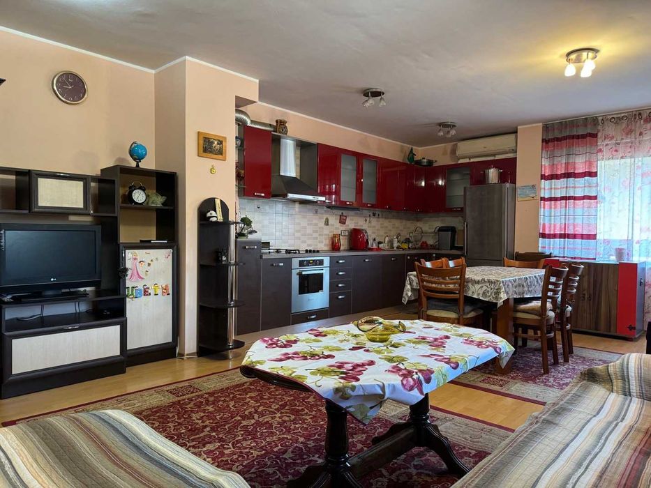 Дава се под наем Двустаен апартамент в Пловдив, Каменица 1 - 68 кв.м за 510 € - Снимка #1