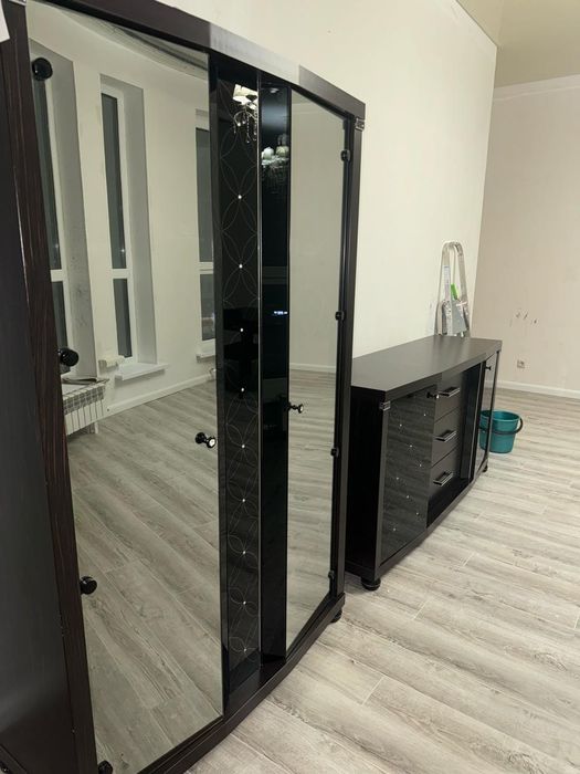 Продам министенку для зала.