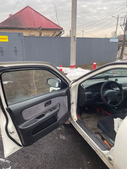 Ниссан сани 1997год