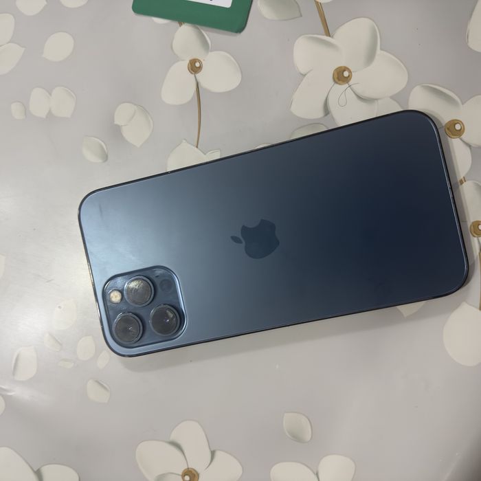 Продам айфон 12 Pro Max
