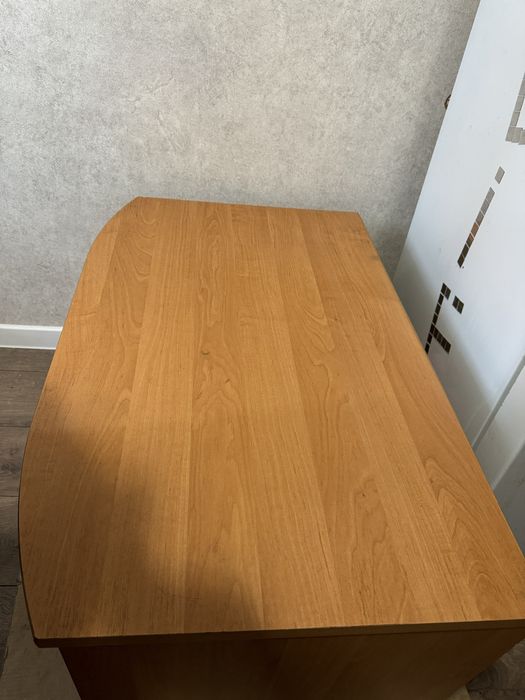 Продам тумбу под тв