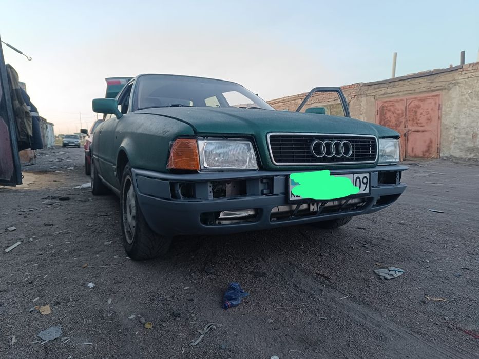 Продаю машину Ауди 80 б 4