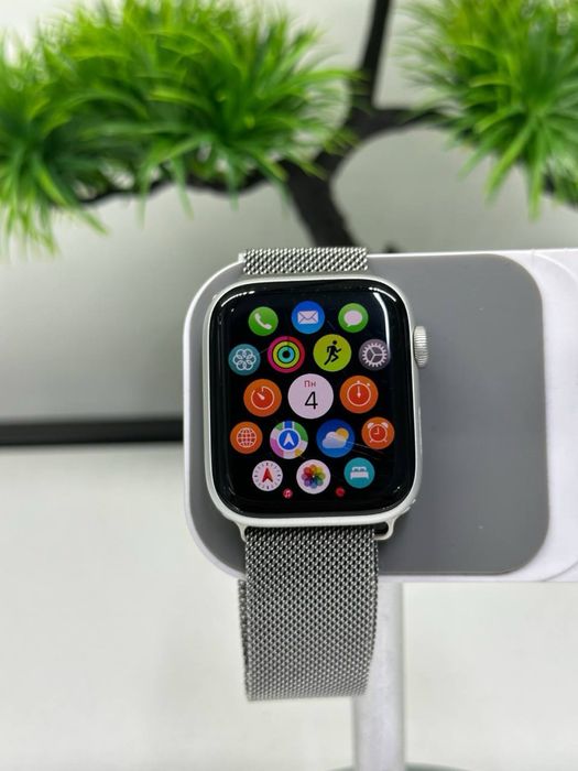 Apple Watch SE 2 44 мм