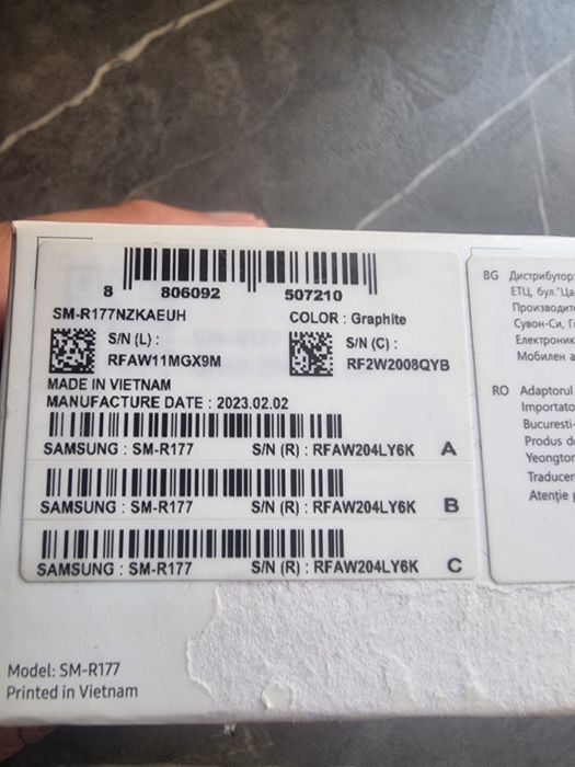 Vand casti Samsung Galaxy Buds2 Graphite - Stare impecabilă, cutie + husă Ringke