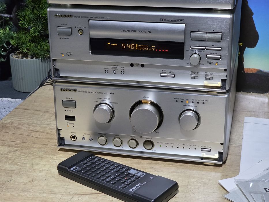 Linie audio ONKYO midi, Deck 3 head,dual cabstan ,tuner, amplificator cd-player  telecomanda, hifi stereo
