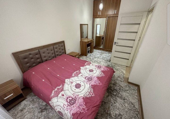 Yakkasaroy Oybek metrosi yaqinida maklersiz kvartira ijaraga beriladi