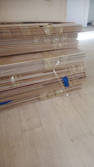 Продам ламинат 60 квадратов