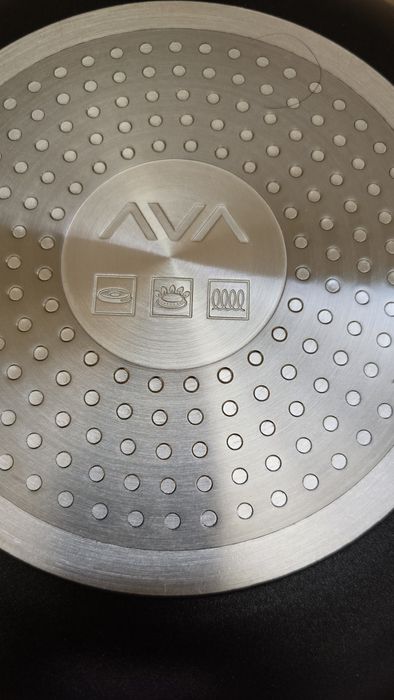 Новый казан с крышкой.