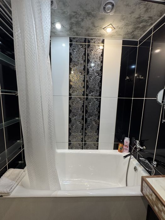 Продам 1ком квартиру Достык Молл!