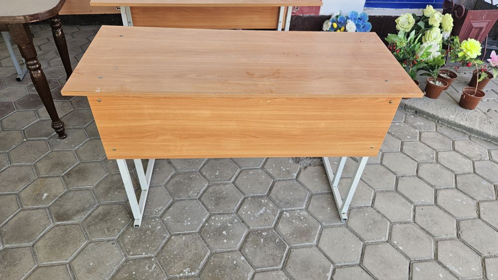 Парты для школьников