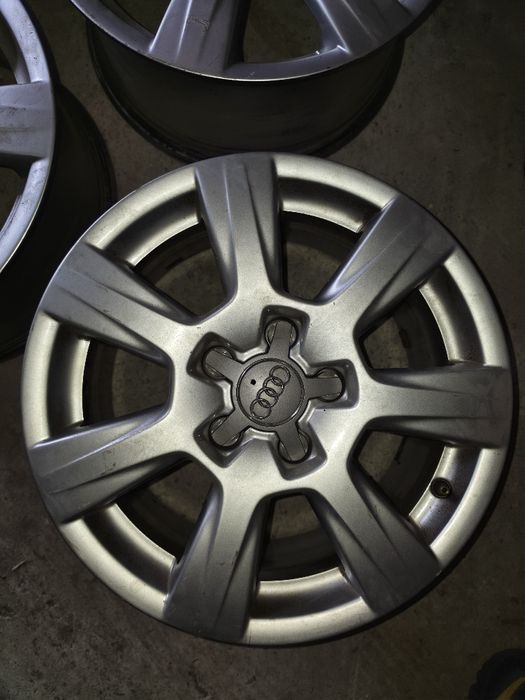 Jante Audi R16 în stare buna
