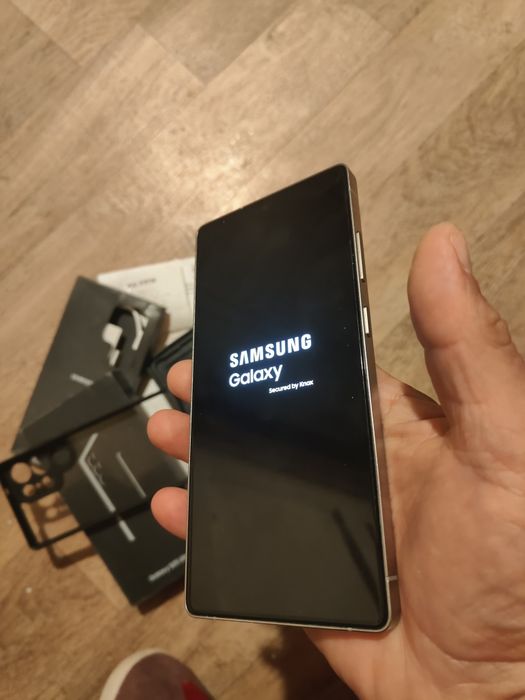 Samsung S25 ultra 12/256 GB liber rețea garanție altex 10 luni