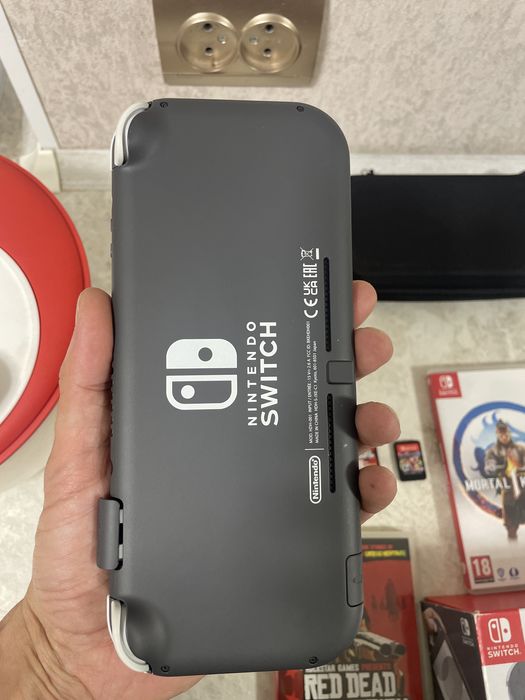 Нинтендо свитч лайт с играми