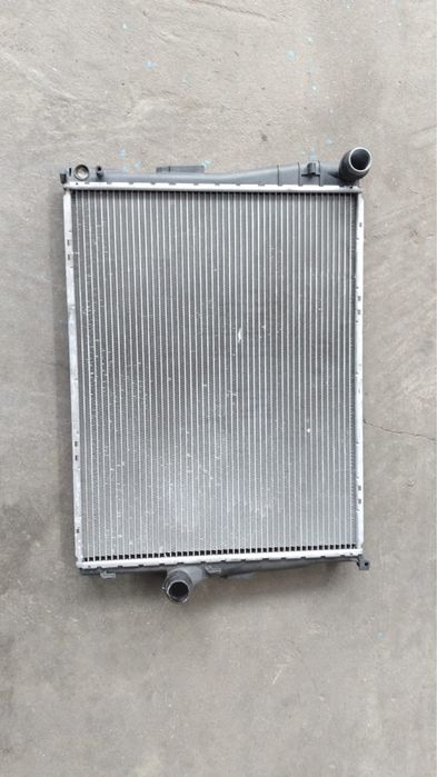 Радиатор охлажления двигателя бмв е46