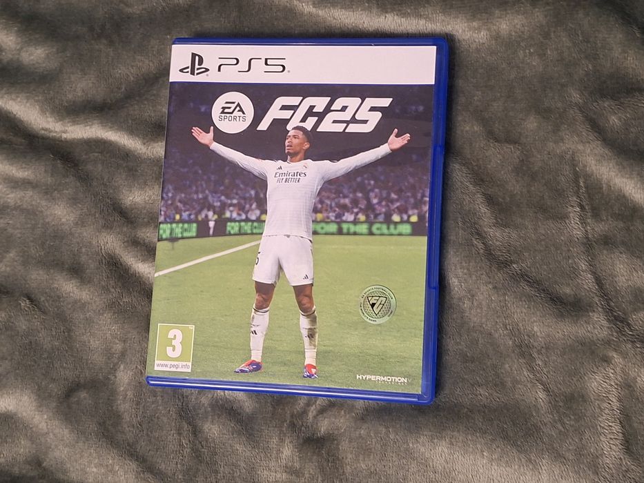 Ps4 и Ps5 игри: Call of Duty Modern Warfare, FC 25, FIFA 20