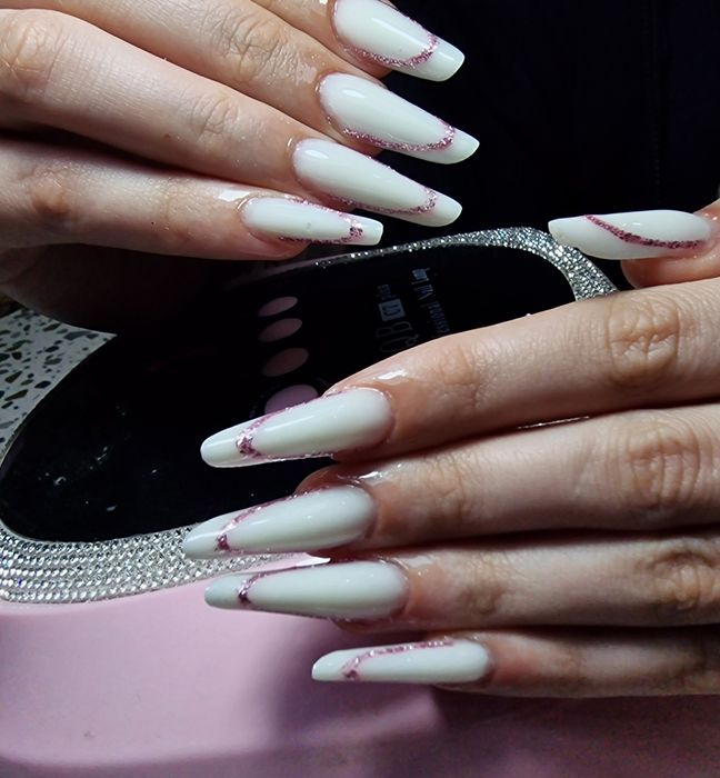 Unghii cu gel zona Balada