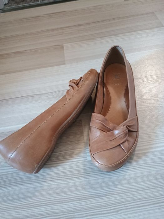 Продавам запазени обувки