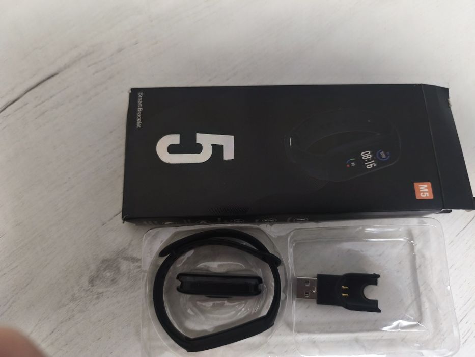 Смарт браслет M5