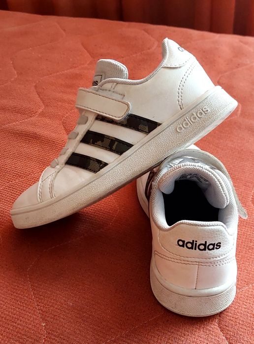 Детски маратонки Адидас номер 28