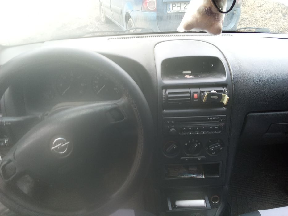 Ofer la vanzare opal