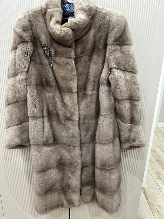 Продам норковую шубу