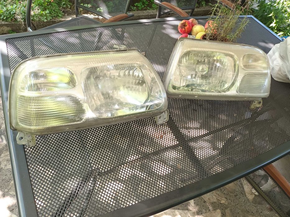 Продавам фарове от витара