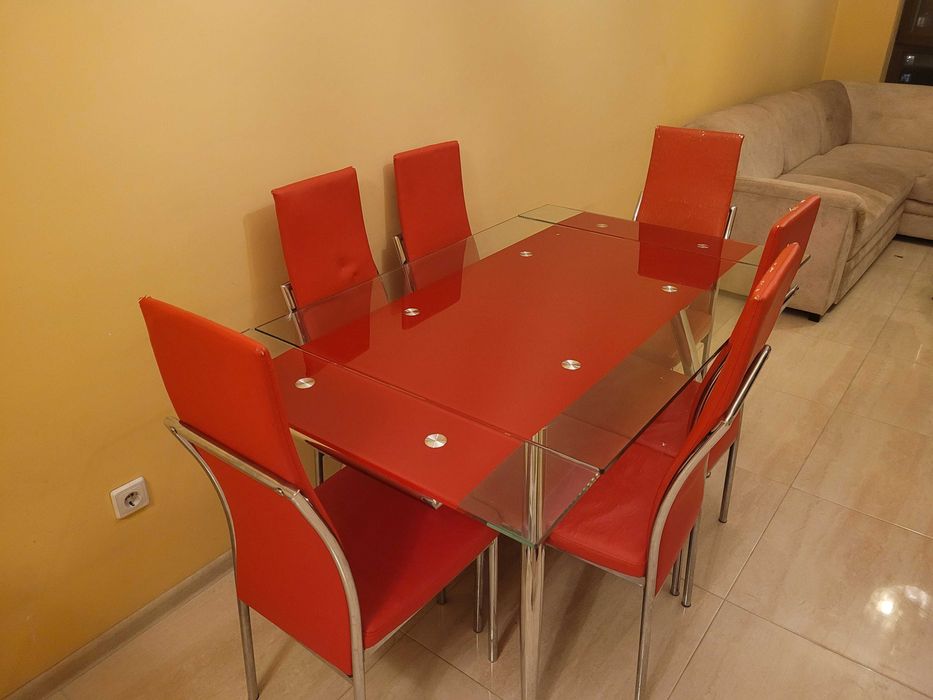 Трапезна маса с шест стола