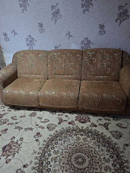 Продам Диван Б/у