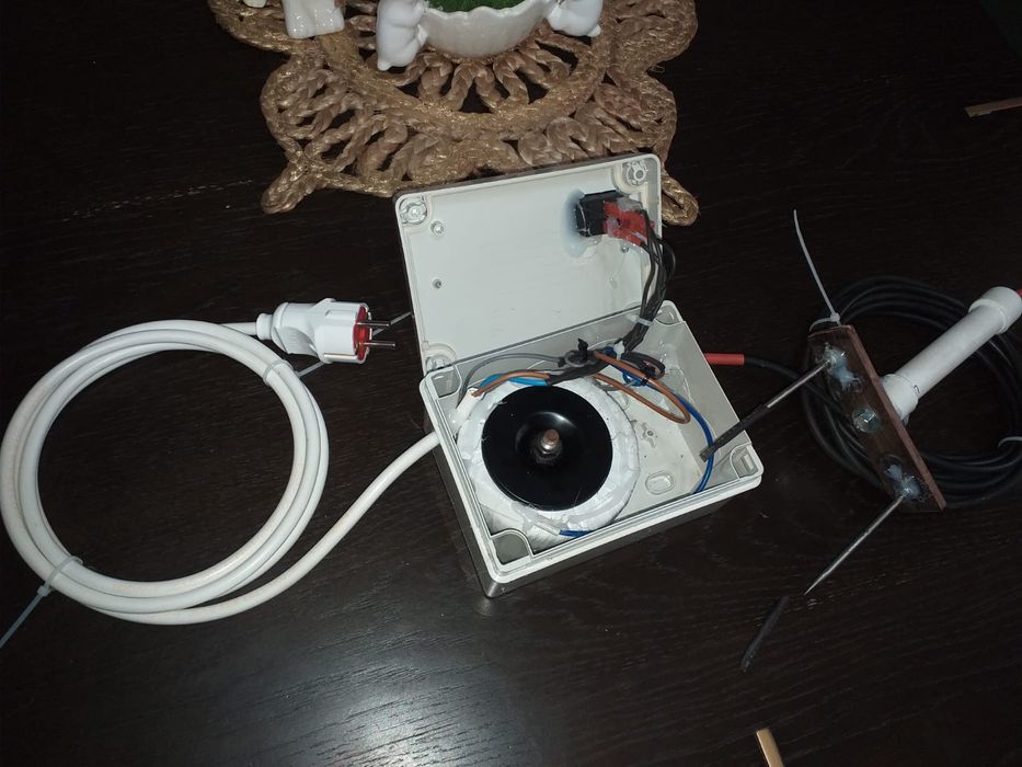 Asomator electric pentru porci