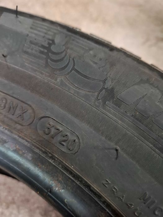 2 Зимни гуми Мишелин 215/60/16 ДОт20 (безплатно поставяне)