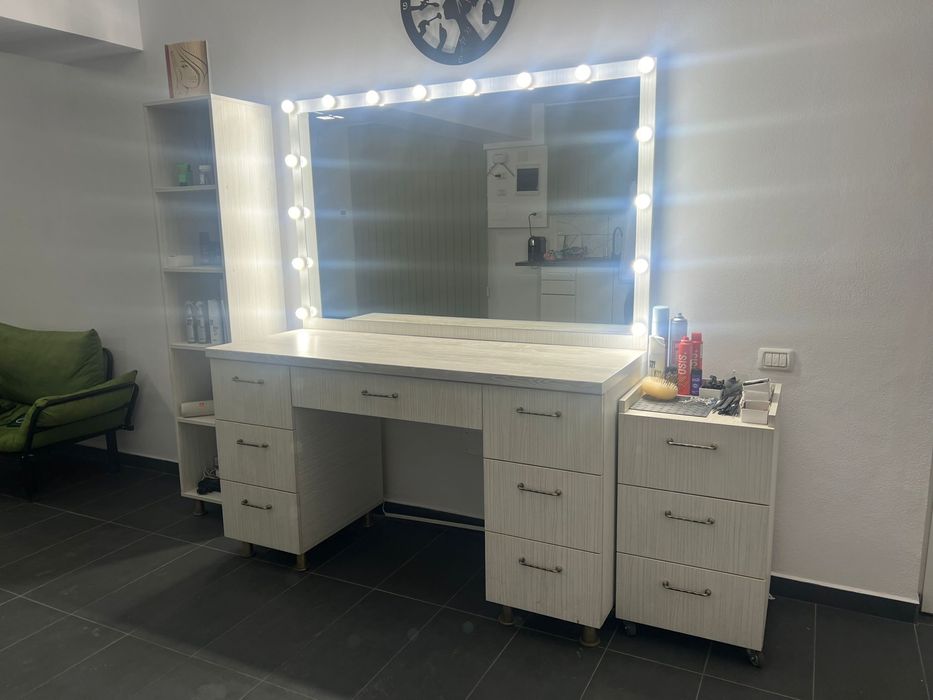 Mobila Salon Machiaj  Acasa / Studio