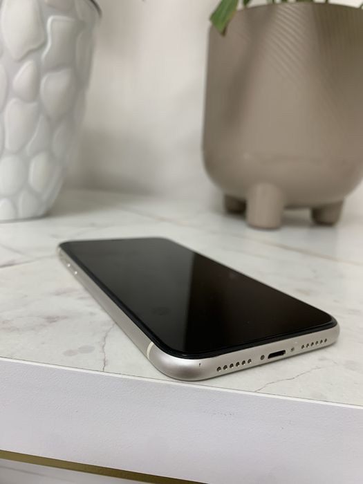 Iphone 11 64 gb.