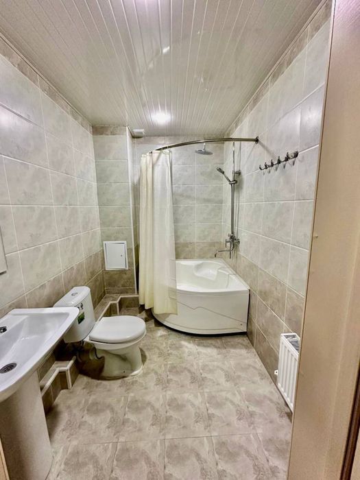 Vokzal UzGazoil Qizil dom