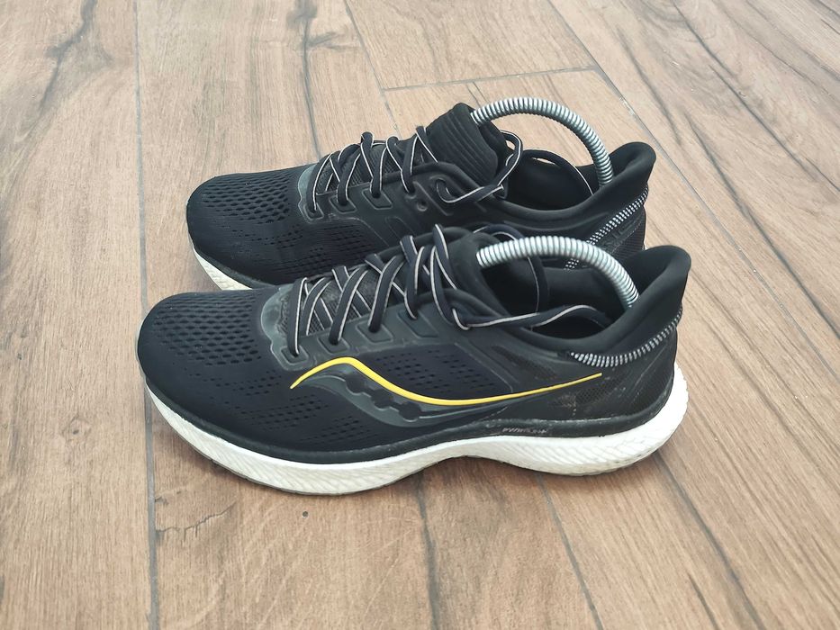 Маратонки Saucony Hurricane 23