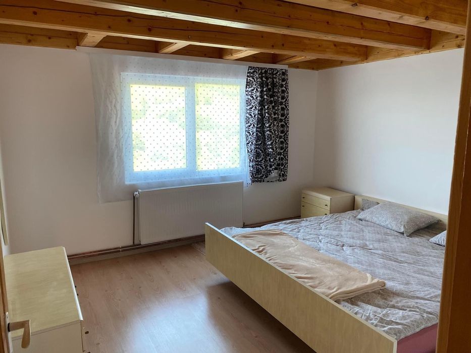 Cabana de inchiriat 11 camere 22 persoane muntele rece  jud. Cluj